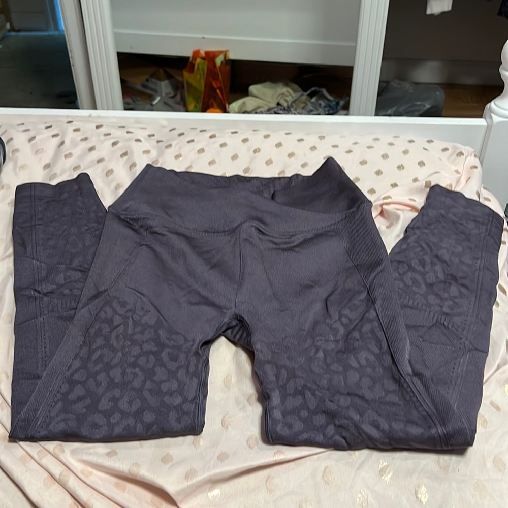 victoria secret leggings size medium